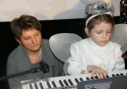 keyboardowy aniołek Michasia Jatczak z mamą