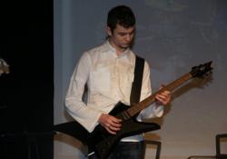 Mateusz Jaskulski i jego super gitara